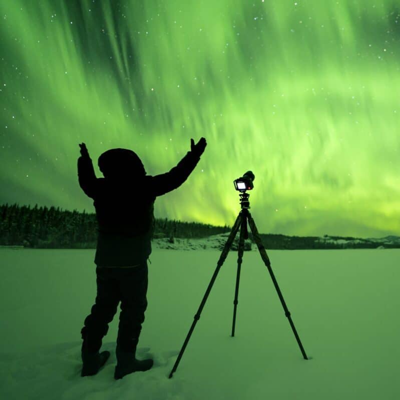 https://www.discovercanadatours.com/wp-content/uploads/2022/05/0216_03075_dancarr-scaled-e1657224619292.jpg