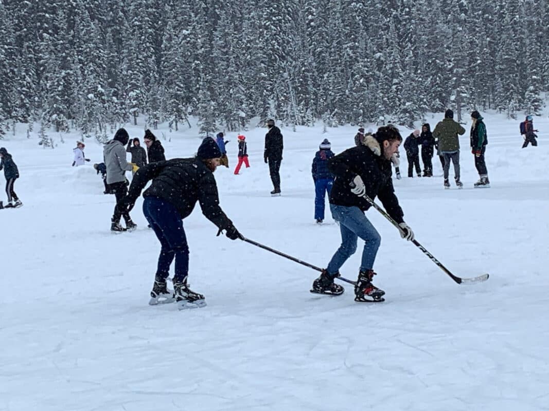 https://www.discovercanadatours.com/wp-content/uploads/2022/05/49589540601_7fac38b671_k-e1657643777450.jpg