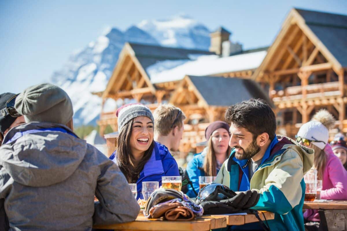 https://www.discovercanadatours.com/wp-content/uploads/2022/05/Banff-Lake-Louise-Tourism-Noel-Hendrickson-scaled-e1657644161641.jpg
