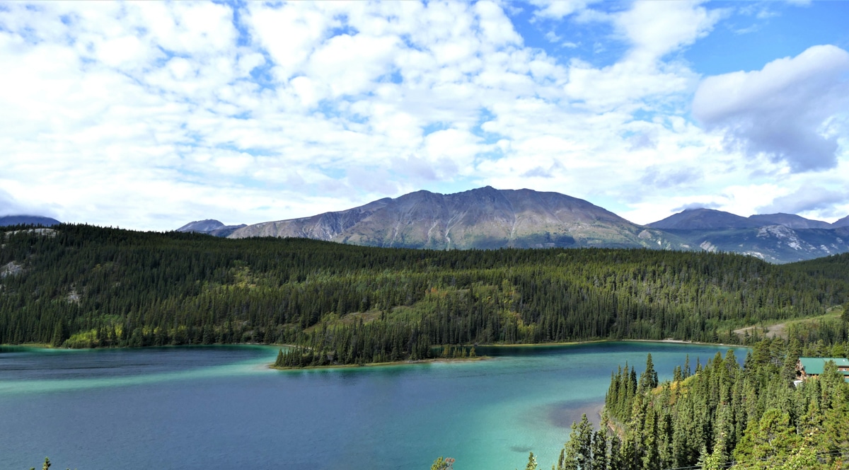 https://www.discovercanadatours.com/wp-content/uploads/2022/05/Emerald-Lake-whitehorse-Yukon©Joris-Beugels-unsplash_72.jpg