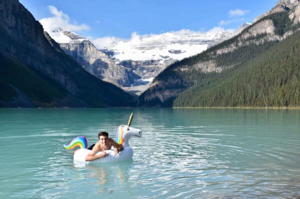 https://www.discovercanadatours.com/wp-content/uploads/2022/05/Glacial-Lakes-Rockies-600x398.jpg