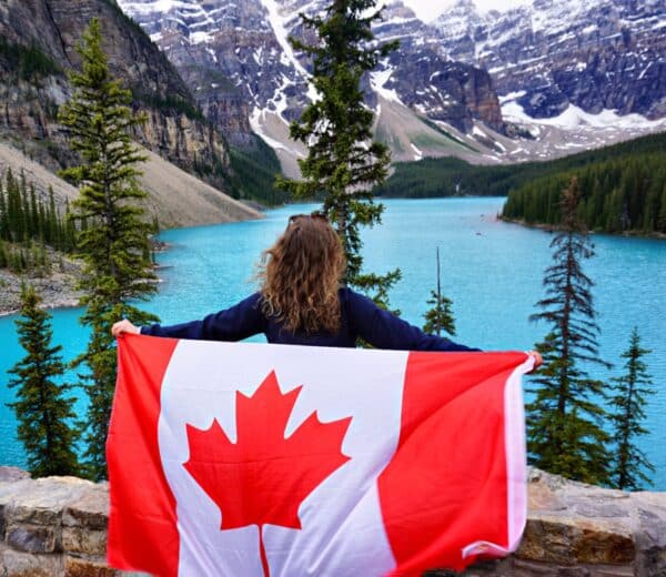 https://www.discovercanadatours.com/wp-content/uploads/2022/05/Moraine_Lake_31-scaled-e1656539178479-600x520.jpg