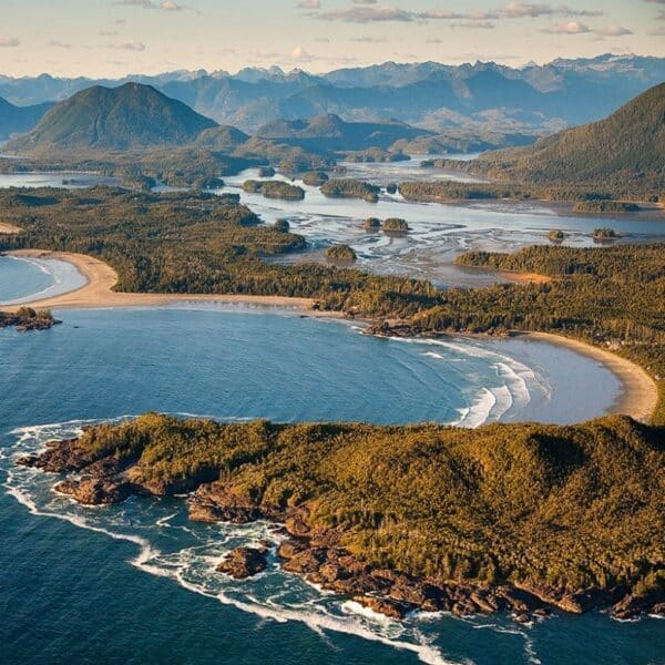 https://www.discovercanadatours.com/wp-content/uploads/2022/05/RDVTour_Tofino14-e1657146373222-600x600.jpg