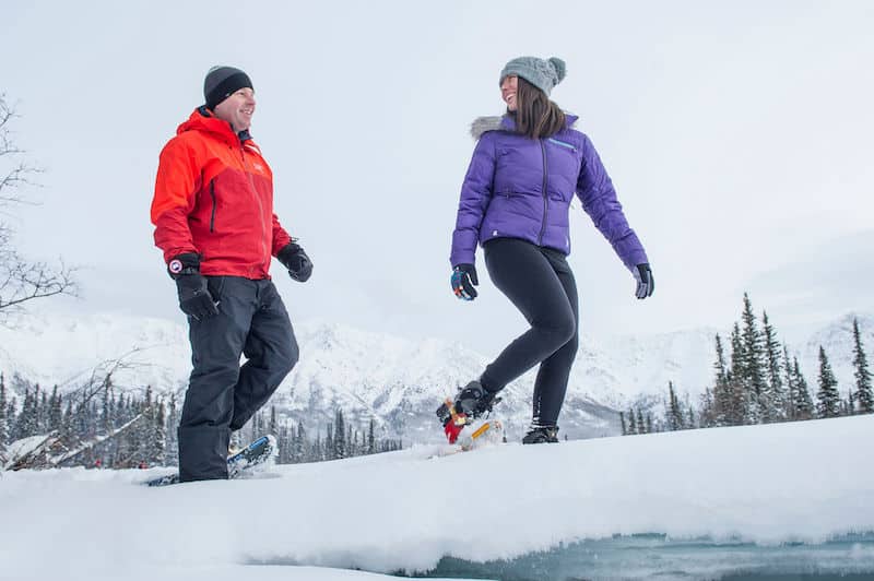 https://www.discovercanadatours.com/wp-content/uploads/2022/05/©YukonGovt-Snowshoeing.jpg