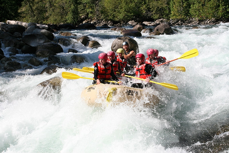 https://www.discovercanadatours.com/wp-content/uploads/2022/07/24743_Main-File.jpg