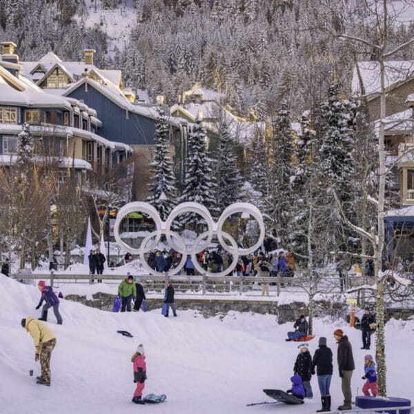 https://www.discovercanadatours.com/wp-content/uploads/2022/07/CreditWhistlerVailResort4-scaled-e1658171974916-600x600.jpg