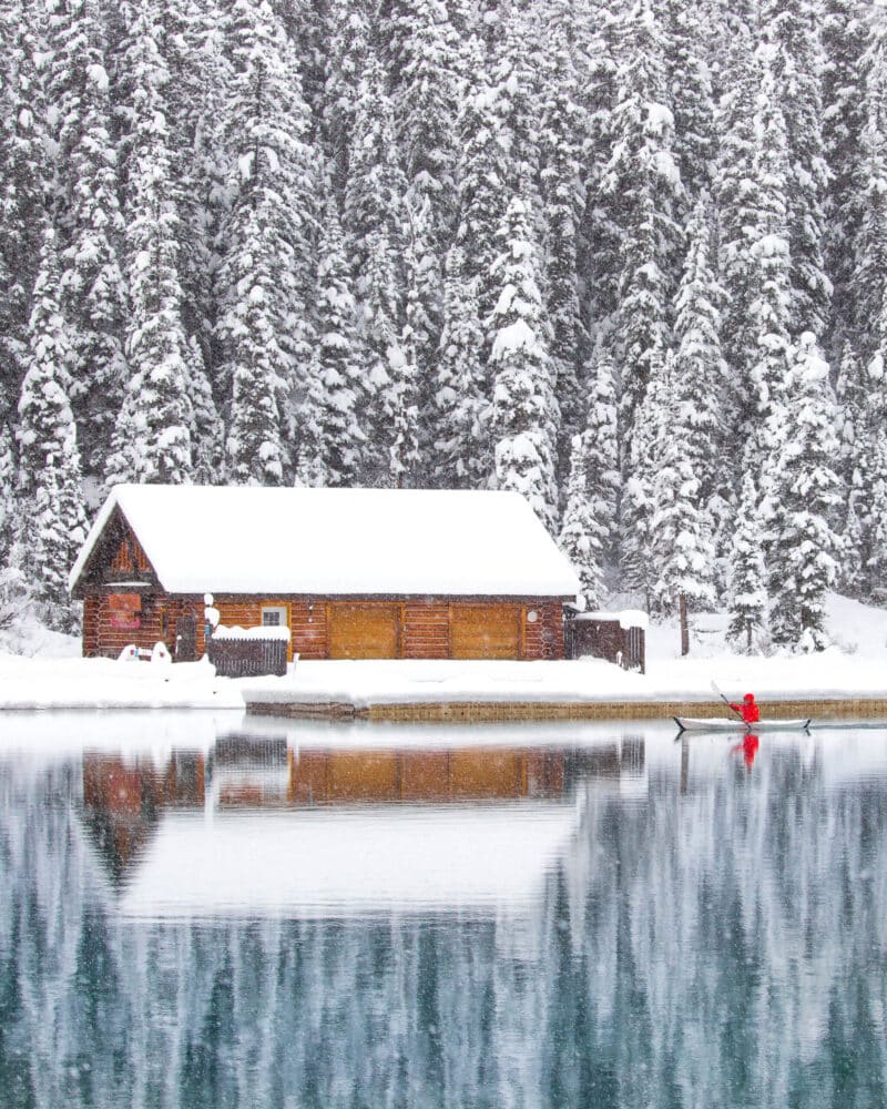 https://www.discovercanadatours.com/wp-content/uploads/2022/07/Lake-Louise-Katie-Goldie-@goldiehawn_-scaled-e1657667772502.jpg