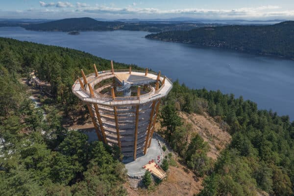 https://www.discovercanadatours.com/wp-content/uploads/2022/07/Malahat-SkyWalk-Photo-600x400.jpg