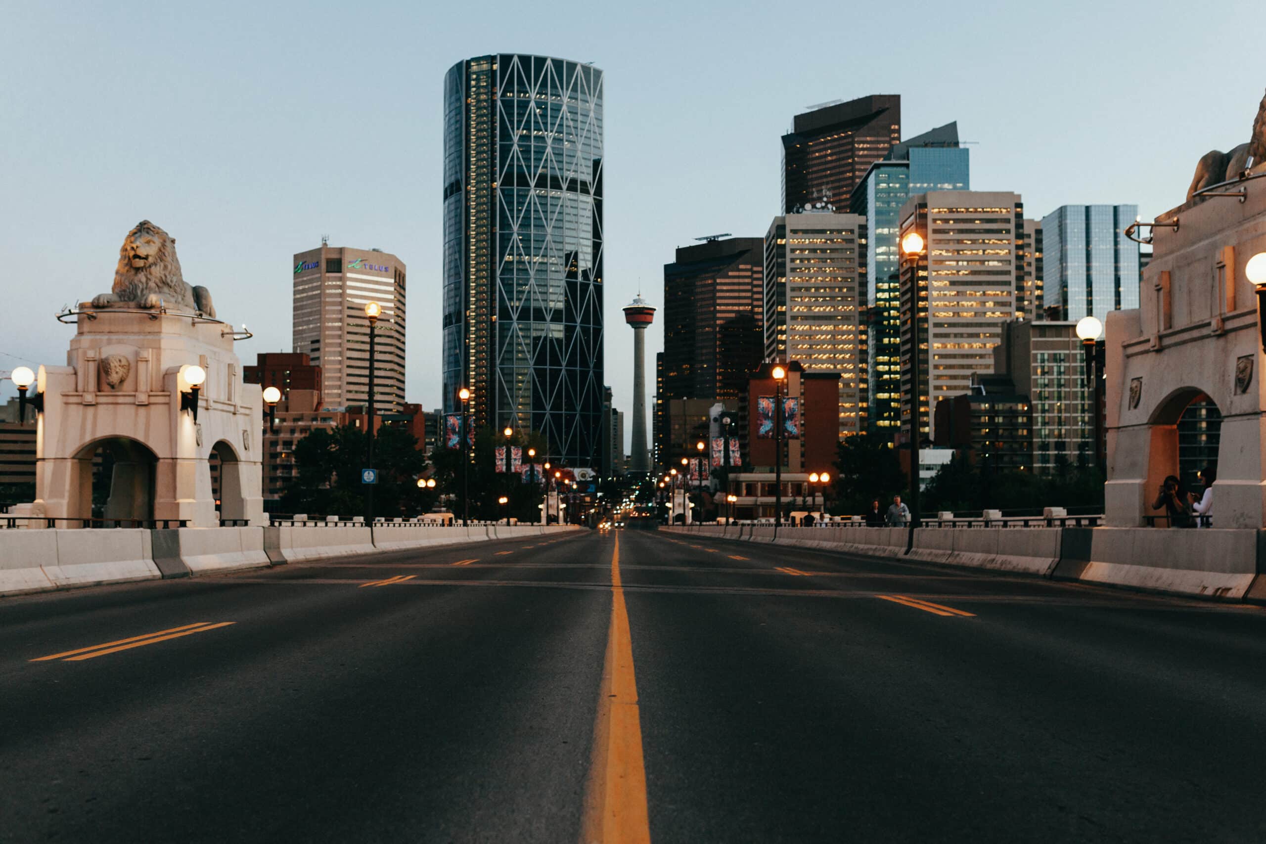 https://www.discovercanadatours.com/wp-content/uploads/2022/07/t14-019789-scaled.jpg