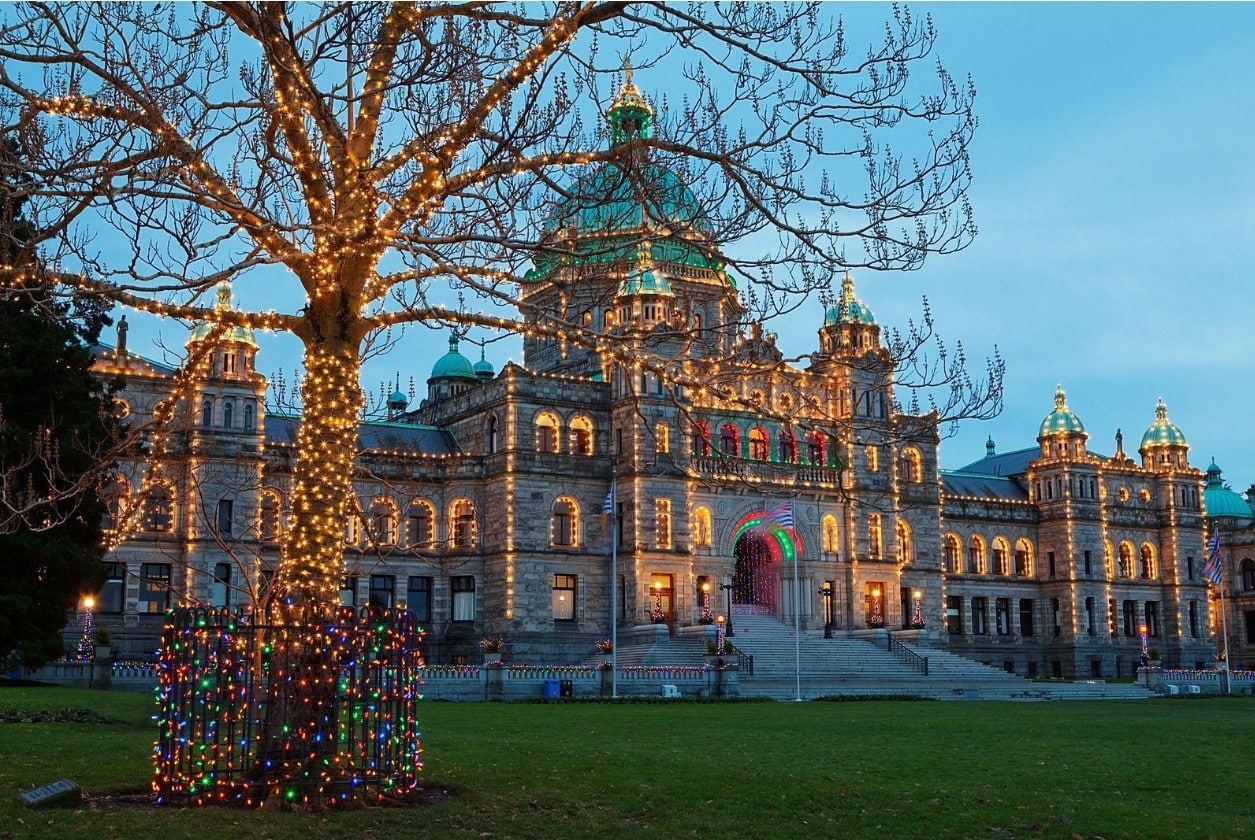 https://www.discovercanadatours.com/wp-content/uploads/2022/10/Victoria_winter.jpg