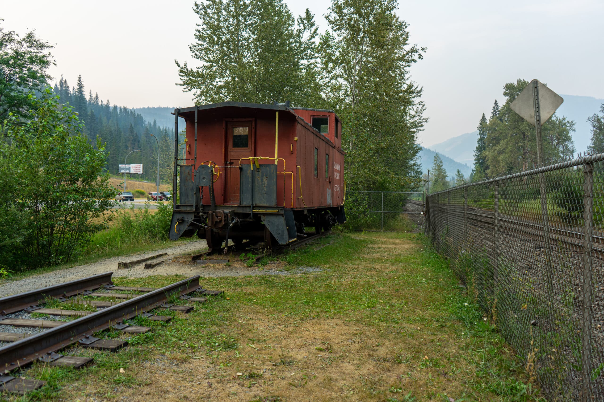 https://www.discovercanadatours.com/wp-content/uploads/2022/10/©Lisanne_Smeele_Rockies_Classic_July_23rd-11-scaled.jpg