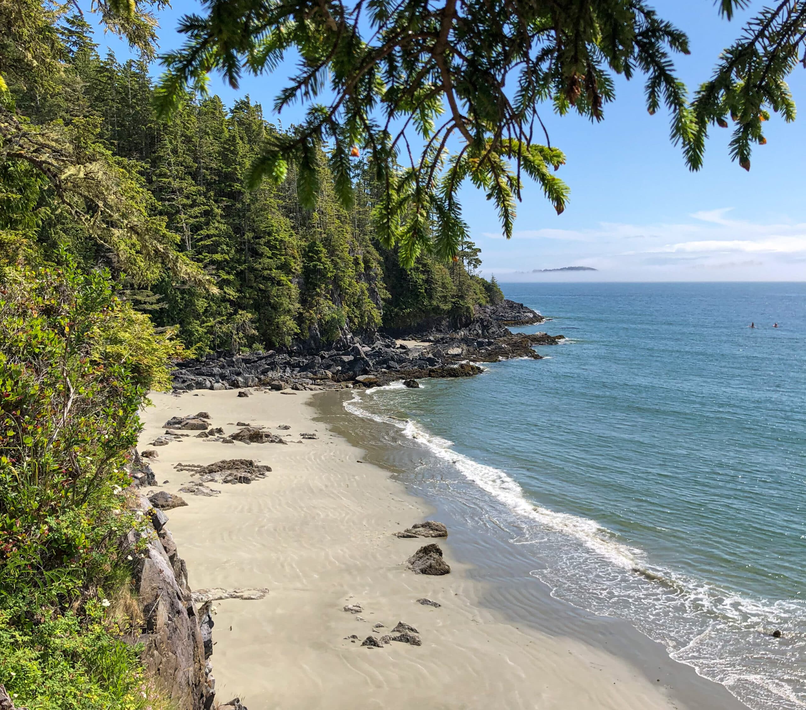 https://www.discovercanadatours.com/wp-content/uploads/2022/11/©Benjamin_Egger_Tofino-6-scaled.jpg