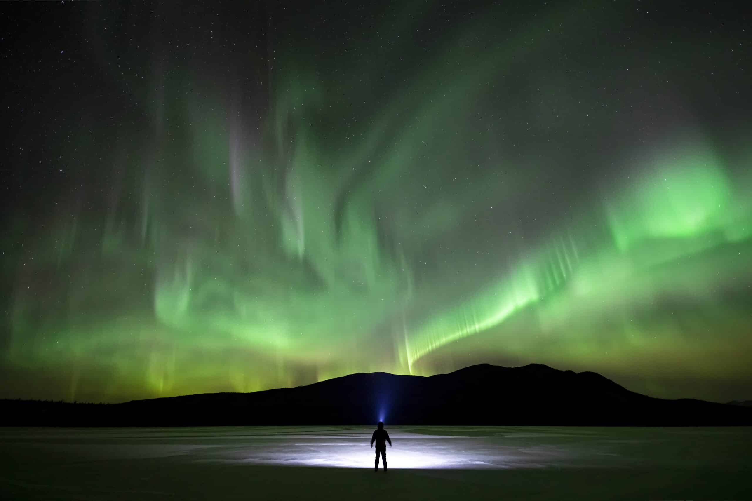 https://www.discovercanadatours.com/wp-content/uploads/2023/01/1026_9264_dancarr-scaled.jpg