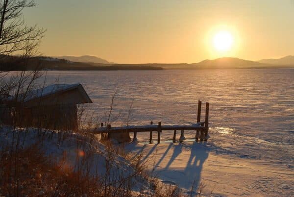 https://www.discovercanadatours.com/wp-content/uploads/2023/01/3110062344_581c4e08b6_c-600x402.jpg