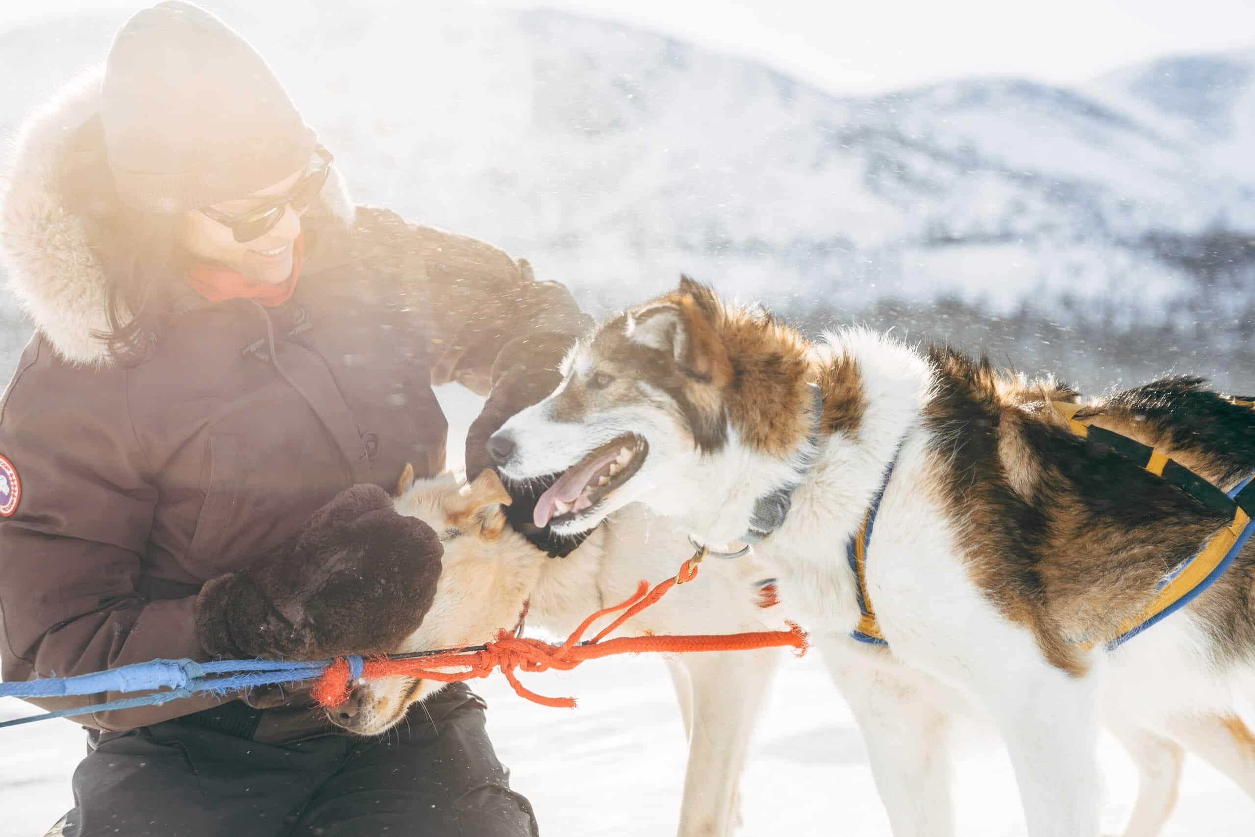 https://www.discovercanadatours.com/wp-content/uploads/2023/01/YukonTourism-HiRes_TaylorBurk_0U2A4047-Edit-scaled.jpg