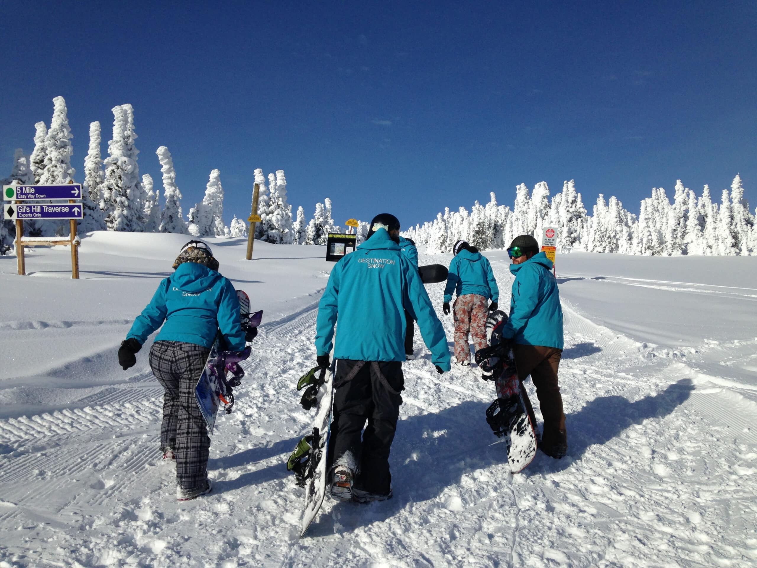 https://www.discovercanadatours.com/wp-content/uploads/2023/03/RDVTour_SunPeaks5-scaled.jpg