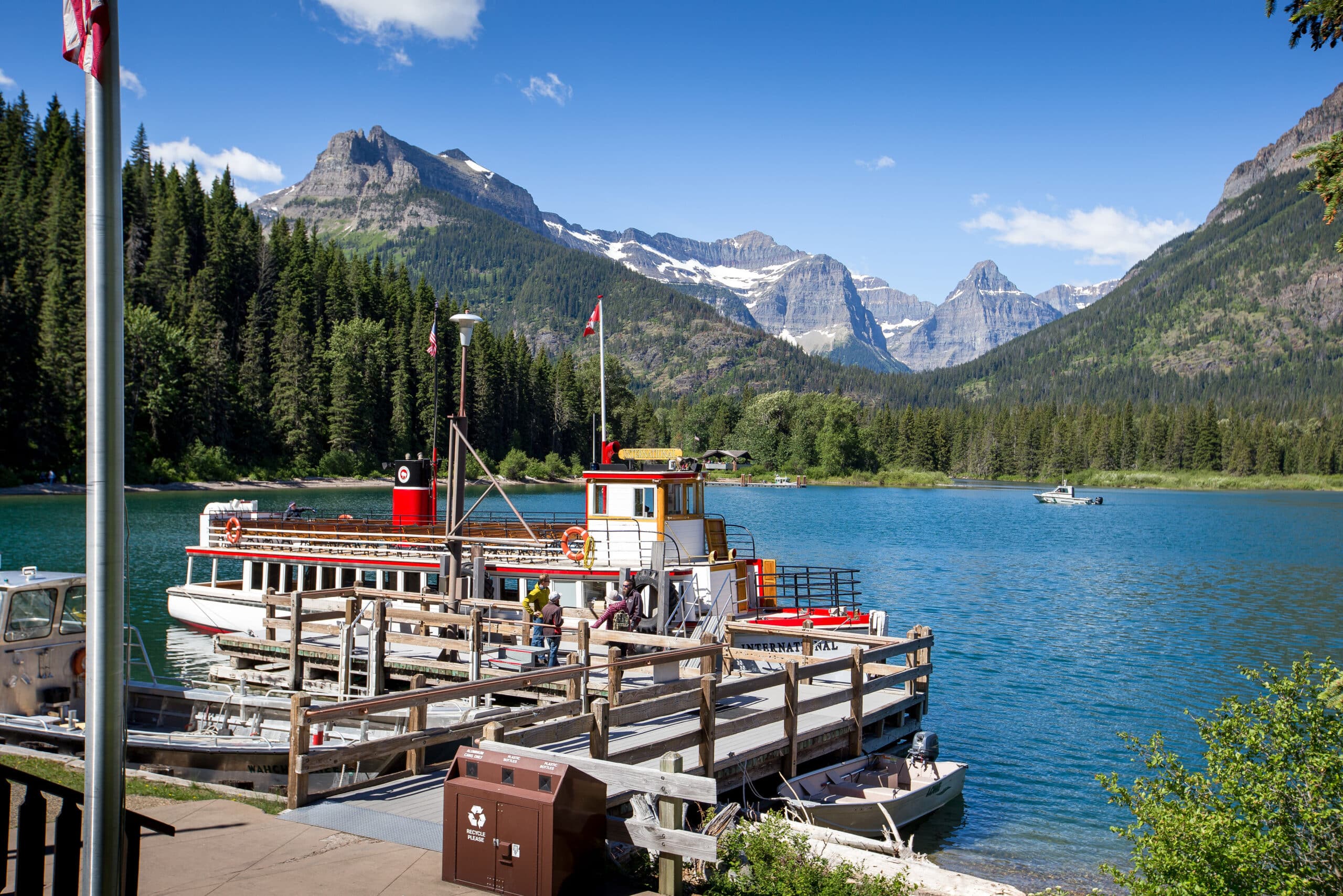 https://www.discovercanadatours.com/wp-content/uploads/2023/03/Waterton_DestinationTravelAlberta3-scaled.jpg