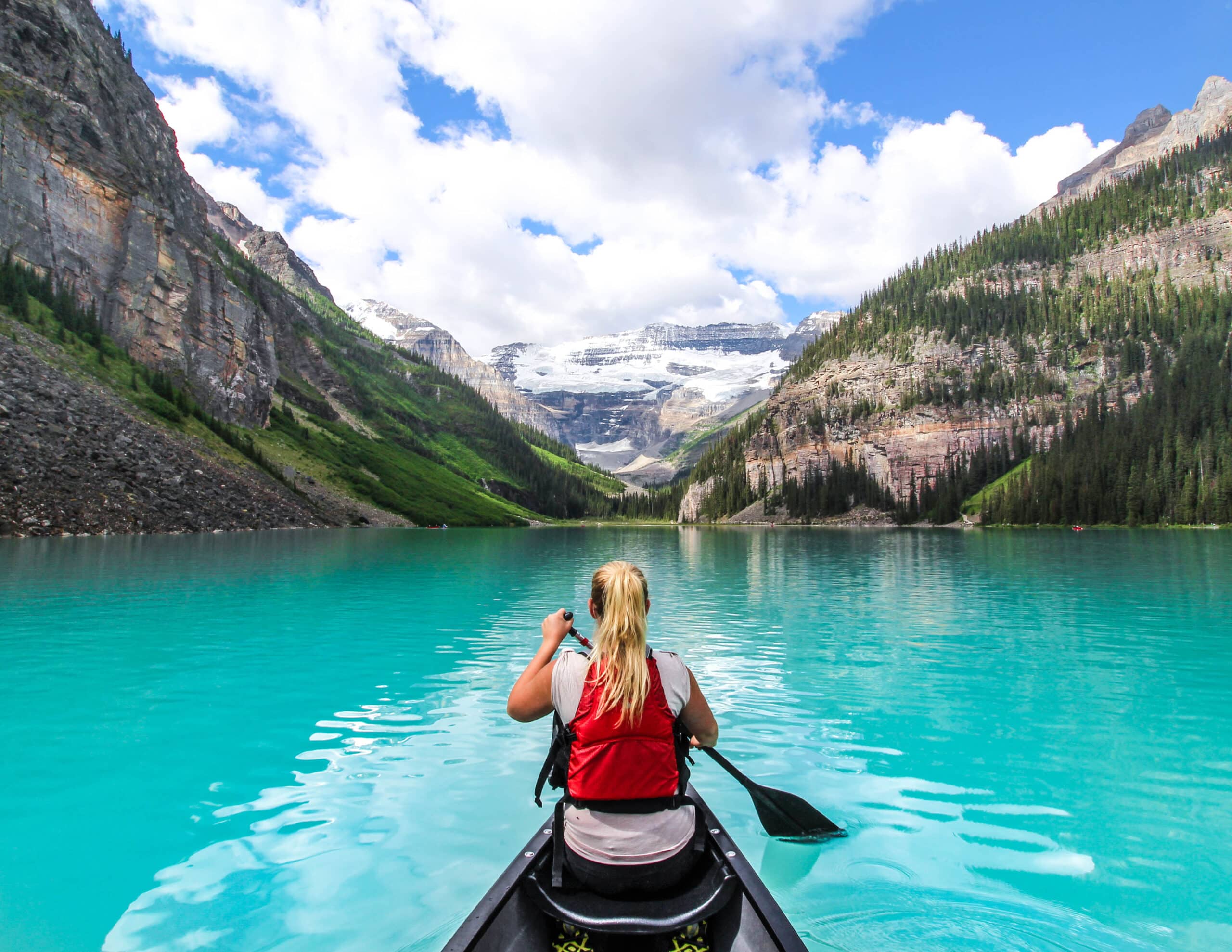 mk48-canada-lake-louise-green-water-nature 