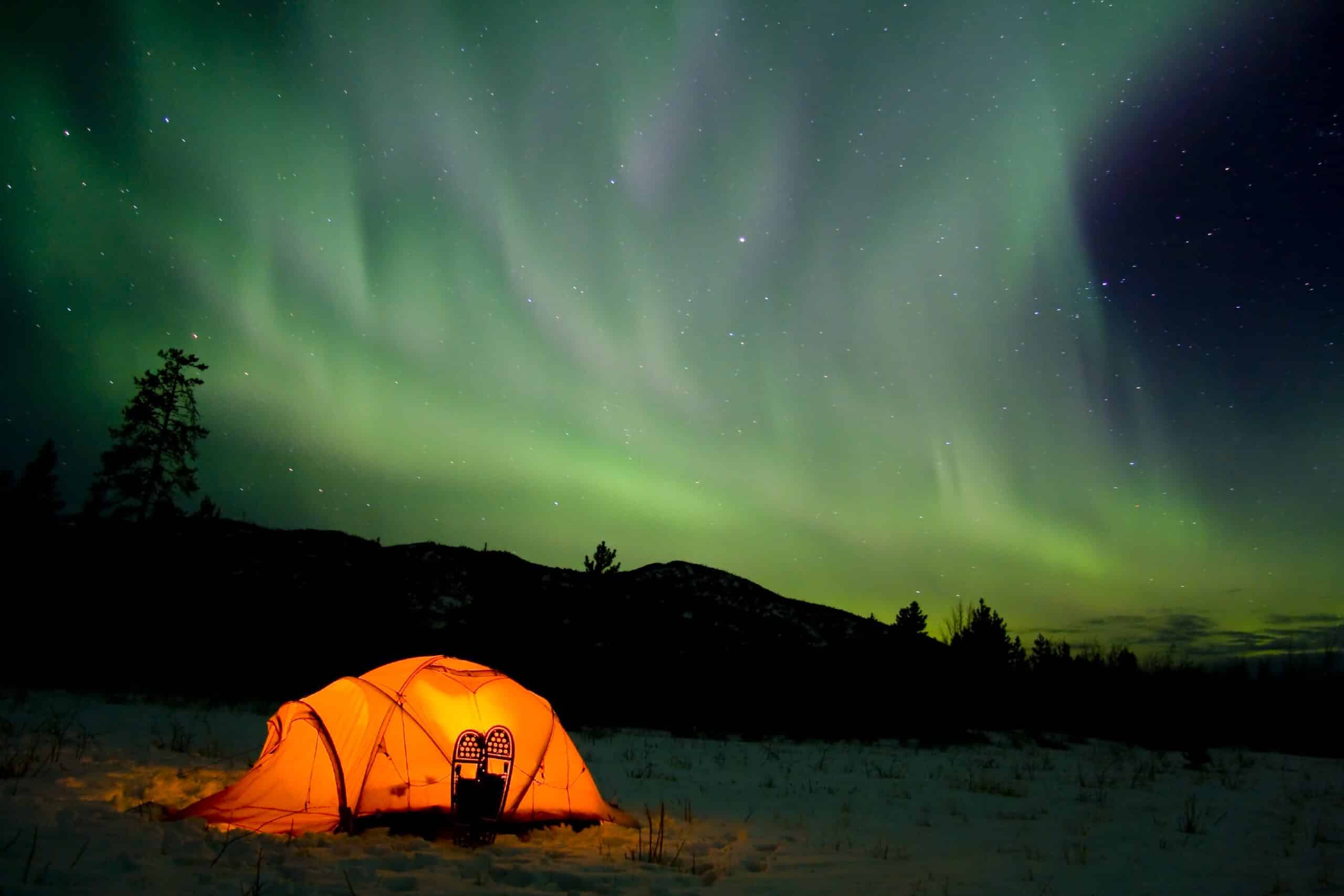https://www.discovercanadatours.com/wp-content/uploads/2023/06/Tourism_Yukon_Stefan_Wackerhagen_Northern_Lights_Yukon_Territory-scaled.jpg