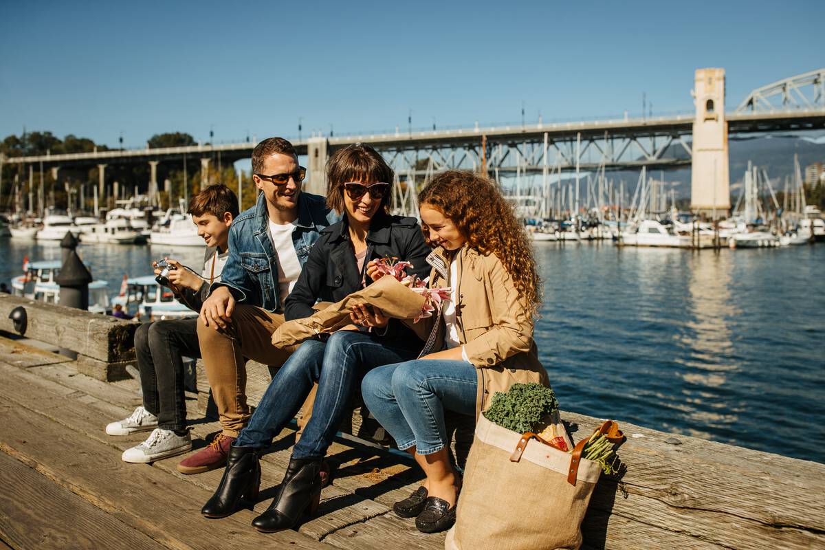https://www.discovercanadatours.com/wp-content/uploads/2025/05/Granville-Island-©Destination-VancouverHubert-Kang-1.jpg