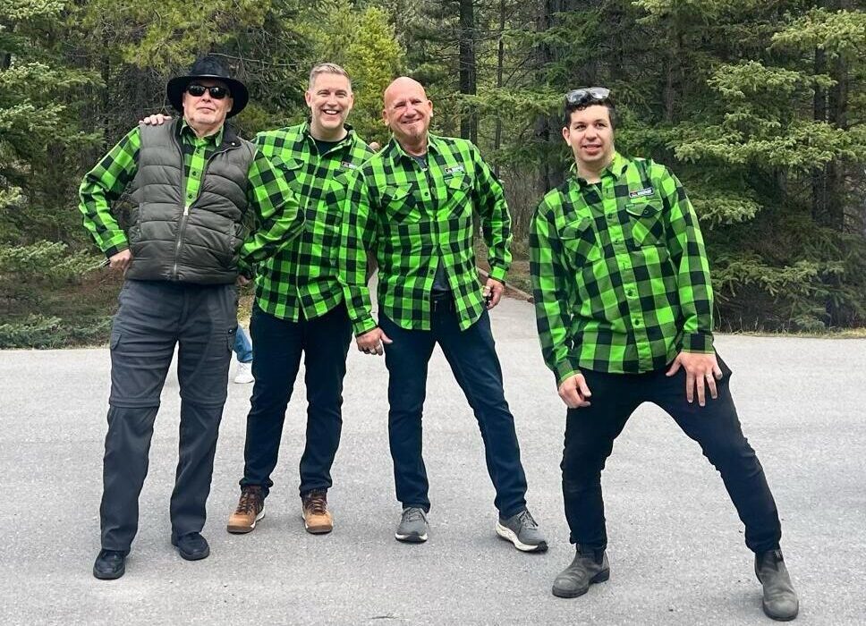 https://www.discovercanadatours.com/wp-content/uploads/2025/06/Aussie-in-the-Rockies-3-e1749659205367.jpeg