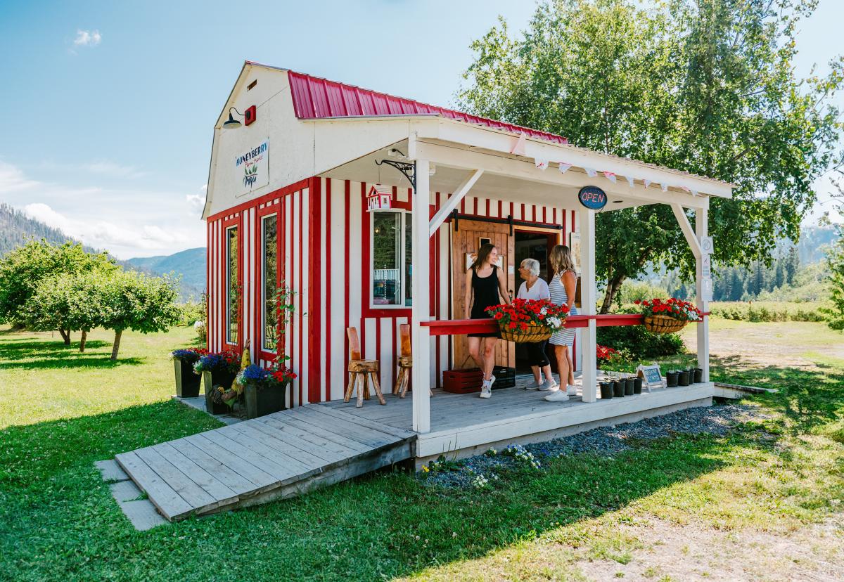 https://www.discovercanadatours.com/wp-content/uploads/2025/11/Honeyberry-Farm-Market.jpg
