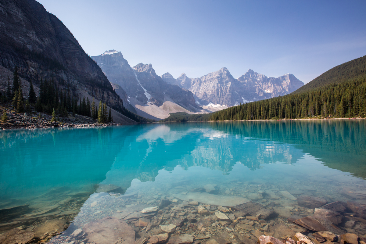 https://www.discovercanadatours.com/wp-content/uploads/2026/02/RM_Destination_MoraineLake_6303.jpg©Rocky-Mountaineer_72.jpg