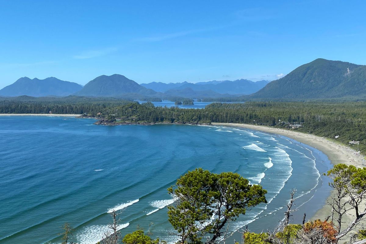 https://www.discovercanadatours.com/wp-content/uploads/2026/05/©BenjaminEgger-TofinoBeach-1200x800-1.png